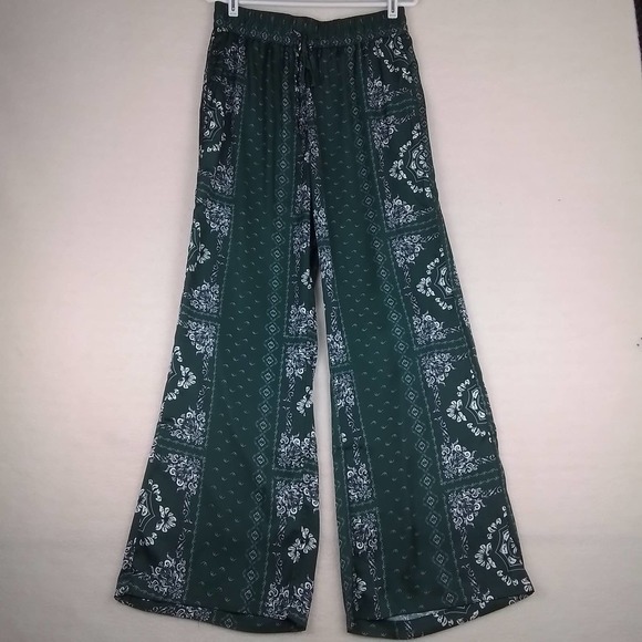 Soncy Smocked Waistband Pants Size 00 (10) in Green‎ w/ White Floral Design - Picture 2 of 11